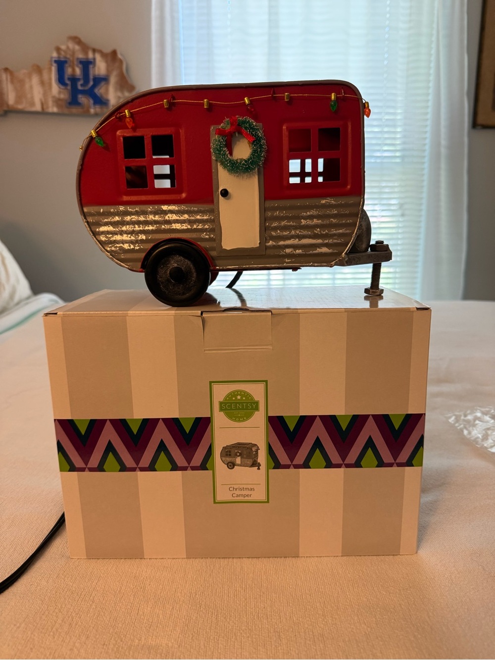Scentsy Red and Silver Holiday Camper Warmer